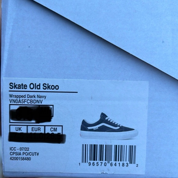 Vans Men’s Skate Old Skool
Wrapped Dark Navy
VN0A5FCBDNV
Sneakers - Picture 16 of 16